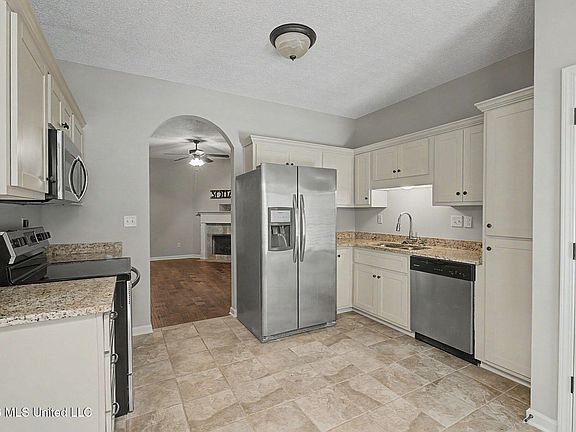 2nd image of 3299 Jade Ln