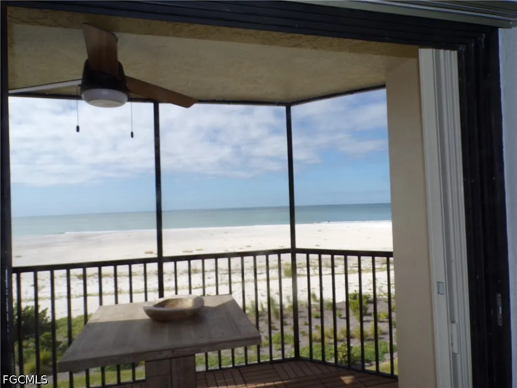 2 bed, 2.0 bath, 1175 sqft, $7,000 — Photo 3