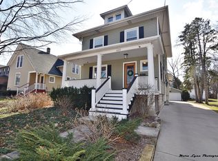 410 E Illinois St, Wheaton, IL 60187