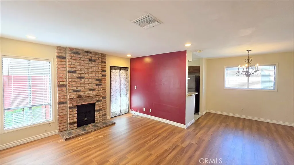 2 bed, 1000 sqft, $2,495 — Photo 2
