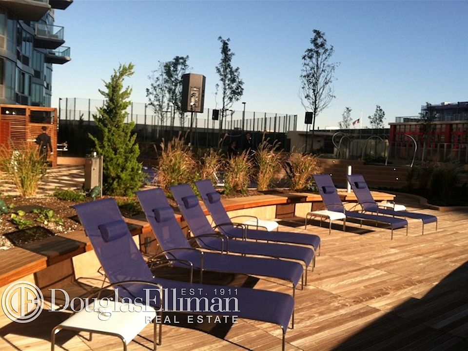 2nd image of 4545 Center Blvd APT 2319