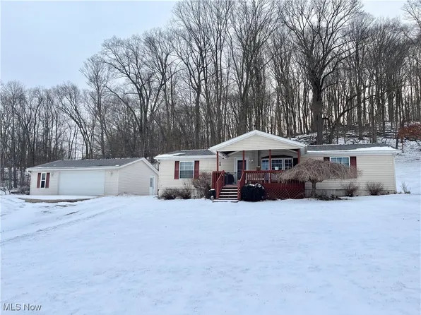 131 Baltzley Valley Rd NE, New Philadelphia, OH 44663