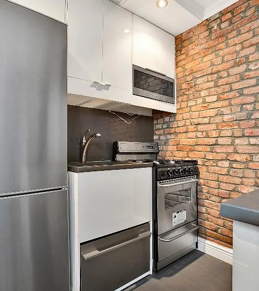 521 E 5th St #B3 — Photo 7