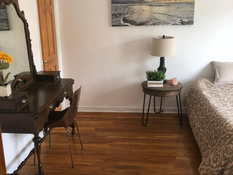 1st image of 290 Graff Ave #1