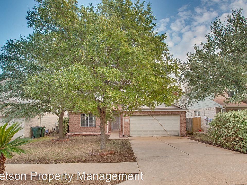 1st image of 15127 Lantern Dr