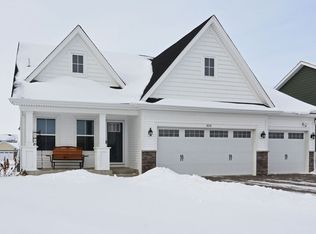 1438 Nutmeg Cir, Carver, MN 55315