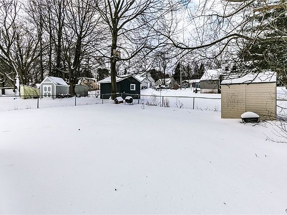 5th image of 309 Hunt Dr