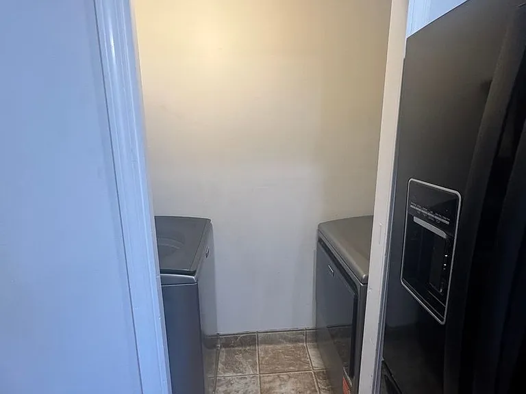 76 Pleasant St — Photo 18