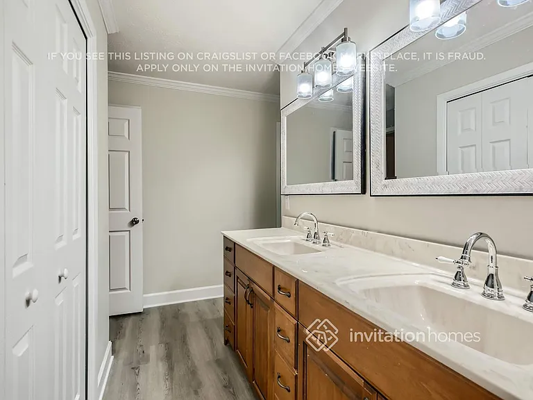 11093 Mandarin Station Dr E — Photo 13