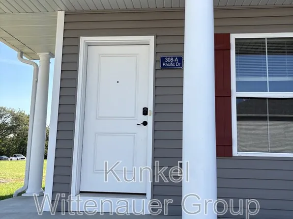 308A Pacific Dr, O'Fallon, IL 62269
