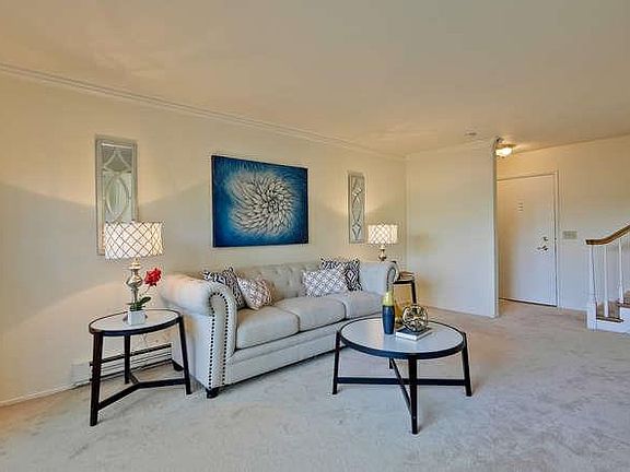 4th image of 7110 Rainbow Dr APT 14