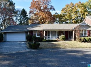 1610 Berry Knl, Birmingham, AL 35226