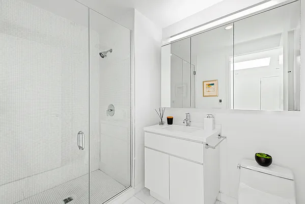 Rented by Compass | media 21