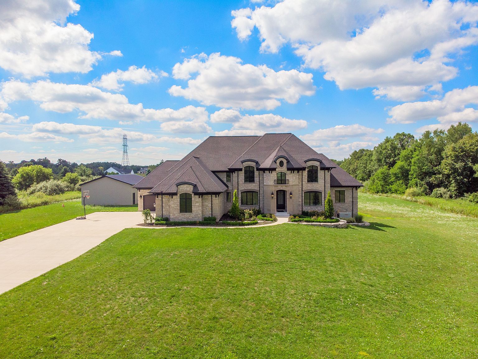 1667 W Buell Rd, Oakland, MI 48363 | Zillow