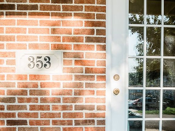 4th image of 353 College Ave Floor 1