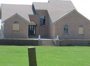 9349 Meskill Rd, Columbus, MI 48063