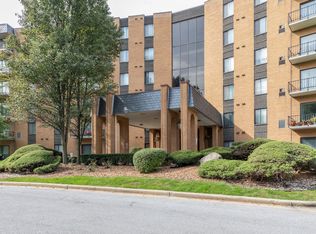 700 N Bruce Ln APT 109, Glenwood, IL