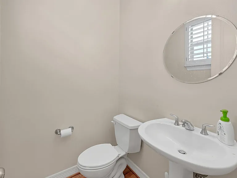 1204 Cohn St — Photo 15