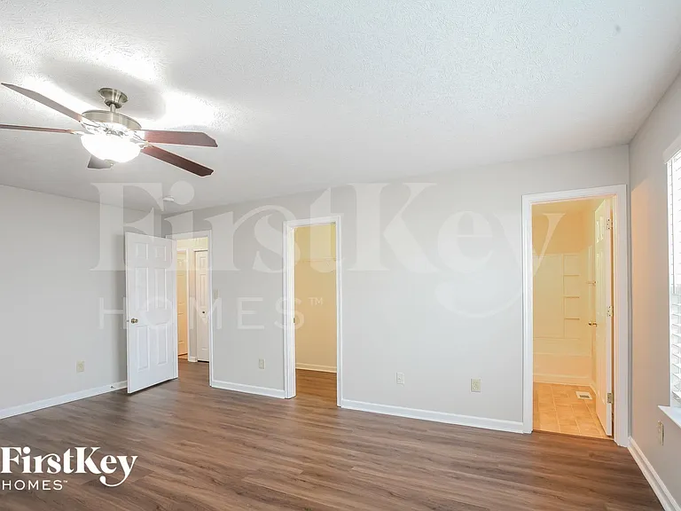 8119 Rambling Rd — Photo 10