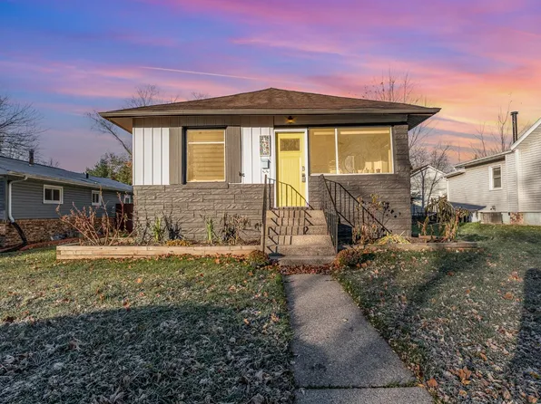 408 S 11th St, Chesterton, IN 46304