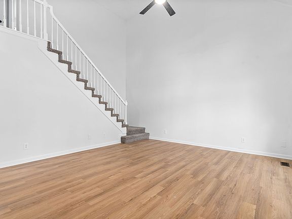 4th image of 141 Whitehall Dr