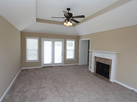 3rd image of 3348 Fair Oaks Cir