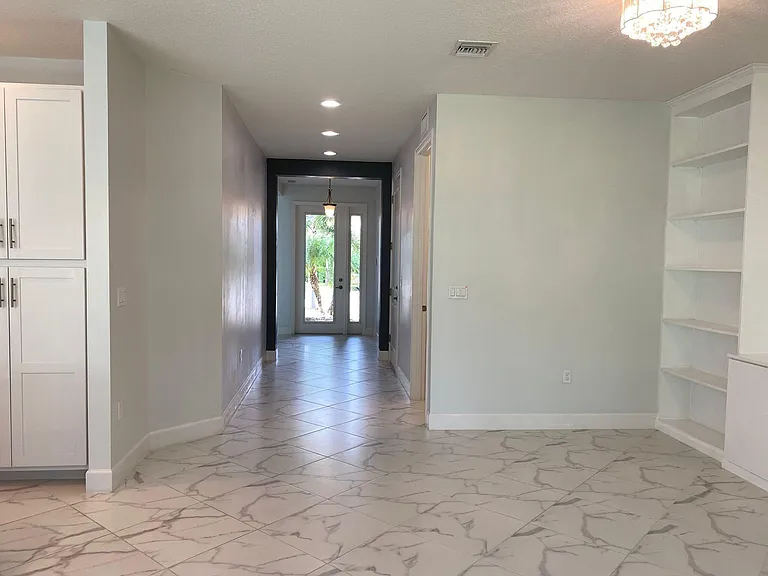 12049 SW Jasper Lake Way — Photo 8