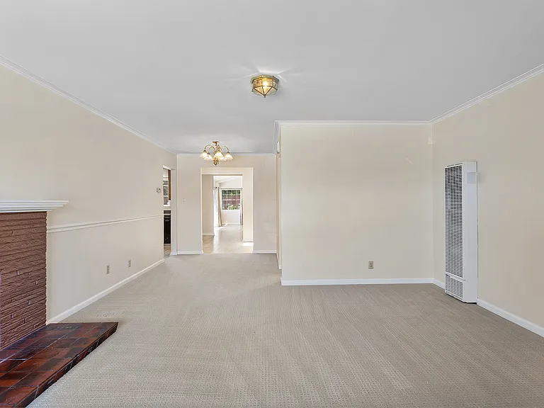 Formal living