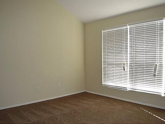 2nd image of 5308 Daffodil Ct