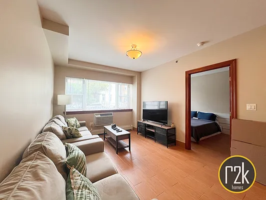 Rented by Realty 2000 Corp | media 25