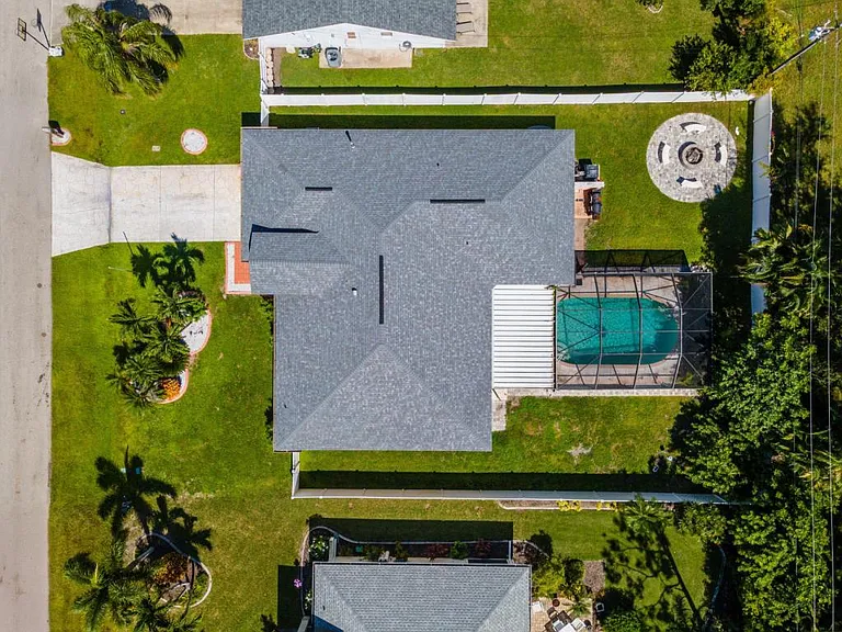 2103 SE 8th Ave — Photo 49