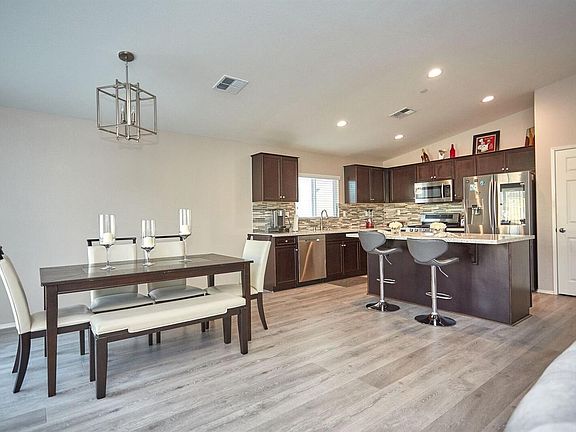 4th image of 15747 McVay Ln