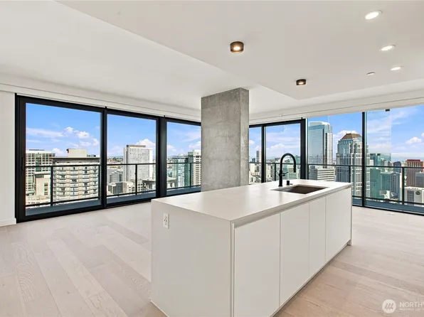 300 Virginia Street #4304, Seattle, WA 98101