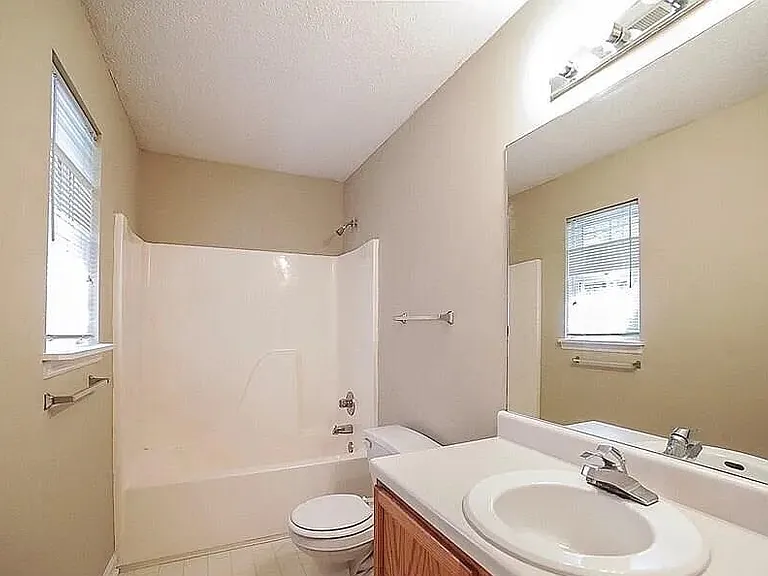 220 Harvest Way — Photo 9