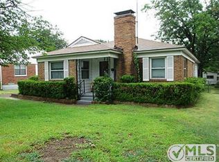 930 Chevez Dr, Dallas, TX 75211