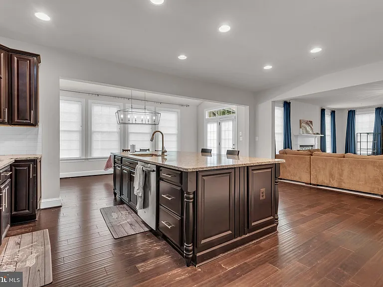 14611 Highbury Ln — Photo 21