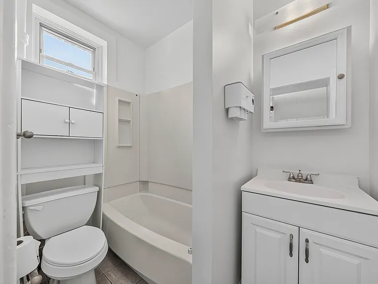 56 W Somerset St #1 — Photo 15