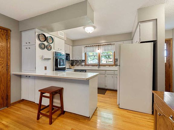 2nd image of 7509 Major Ave N