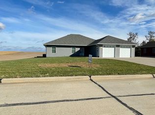 607 Maple St, Emerson, NE 68733