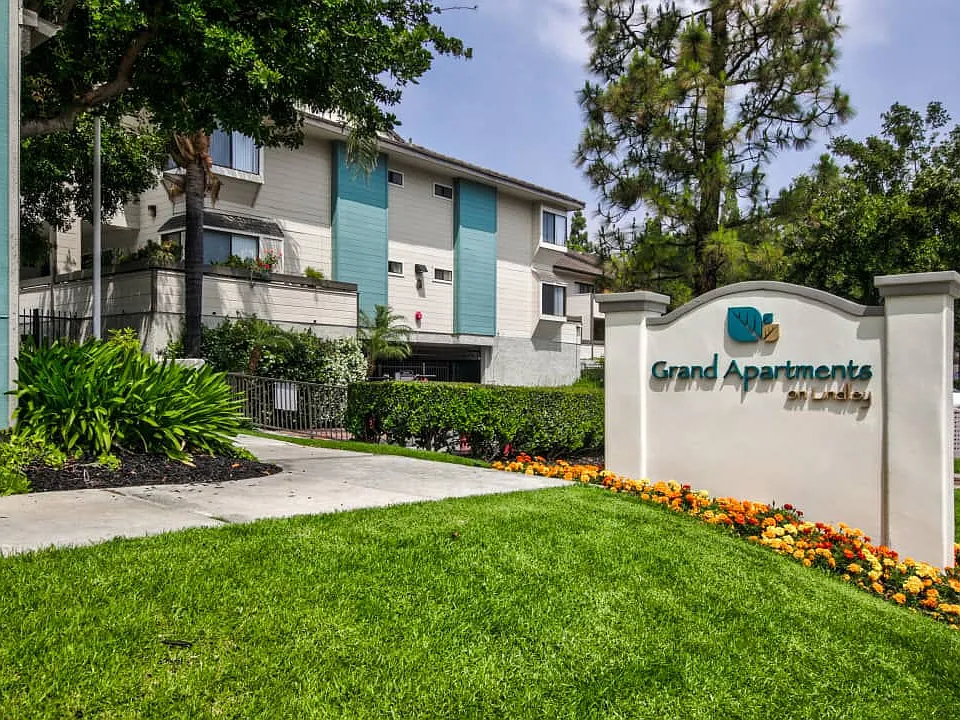 Grand Apartments on Lindley