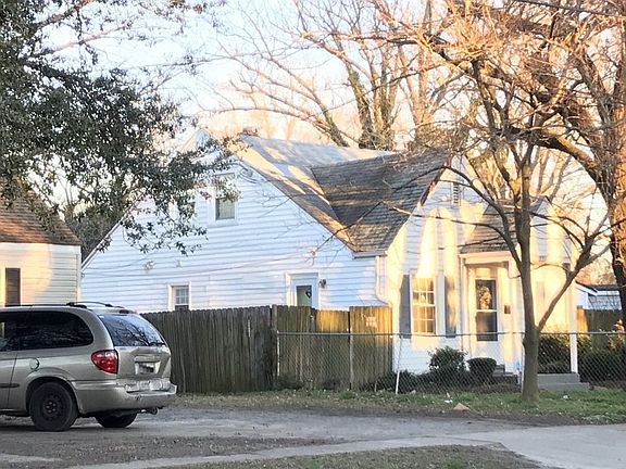 3rd image of 2216 Cromwell Dr