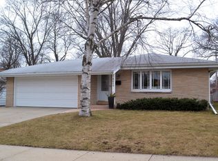 3659 S 95th St, Milwaukee, WI 53228