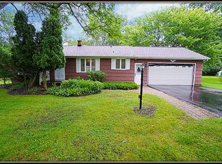 127 Hessland Ct, Elma, NY 14059