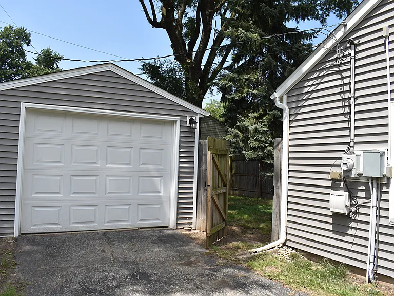 2360 Arrow St — Photo 48