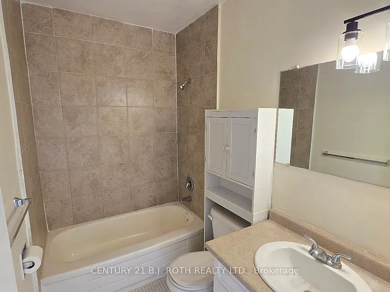 98 Holgate St #306 — Photo 9