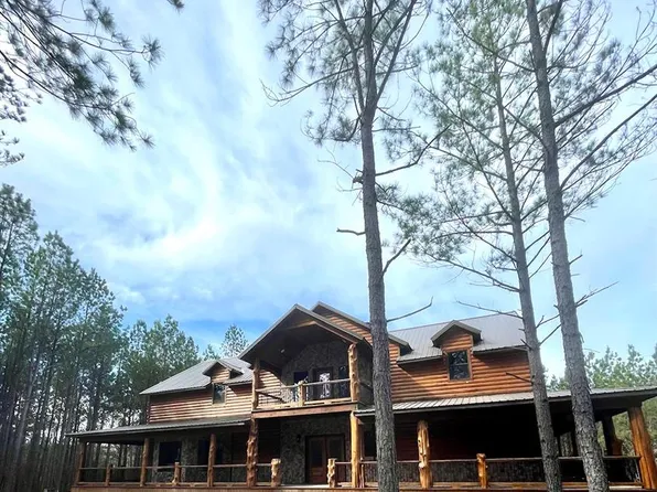 363 Bear Pine Trl, Broken Bow, OK 74728