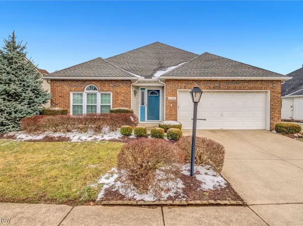 16385 N Laguardia Pkwy, Strongsville, OH 44136