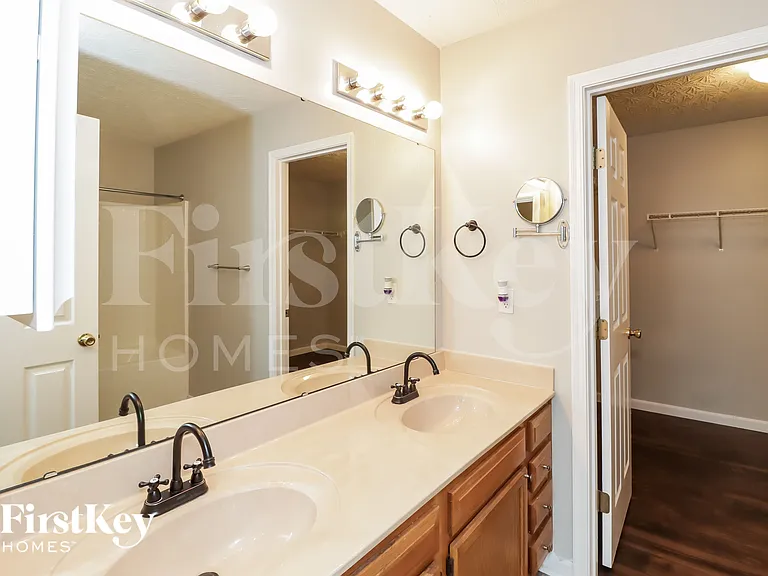 330 Bridle Creek Dr — Photo 10