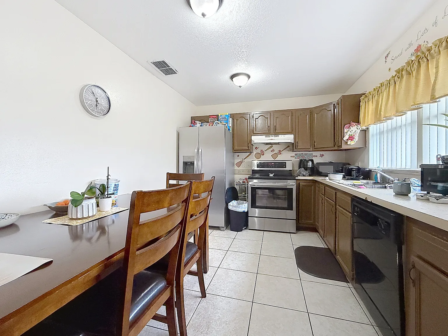522 Imperial Pl — Photo 4