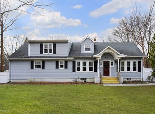 114 Colts Neck Rd, Farmingdale, NJ 07727